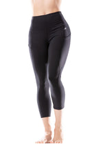 Jolie HIgh-Waisted Capri Leggings with Hip Pockets